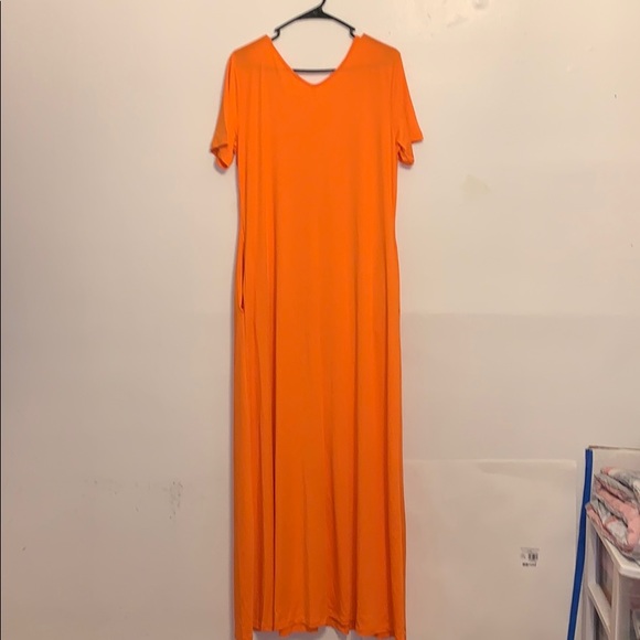 Orange gown - Picture 2 of 3